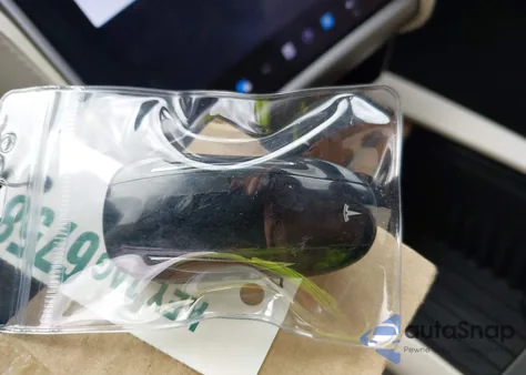 2021 Tesla Model X Long Range Dual Motor All-Wheel Drive/Long Range Plus Dual Motor All-Wheel Drive z USA, uszkodzony, nr VIN 5YJXCAE25MF321738